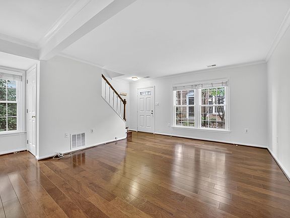 4th image of 2560-C S Arlington Mill Dr #C