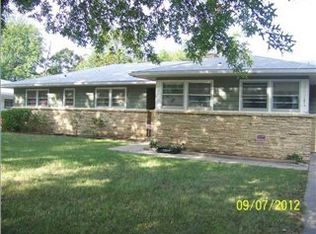 1123 N Parkwood Ln, Wichita, KS 67208