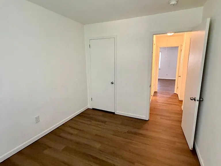 68 Village Dr — Photo 23
