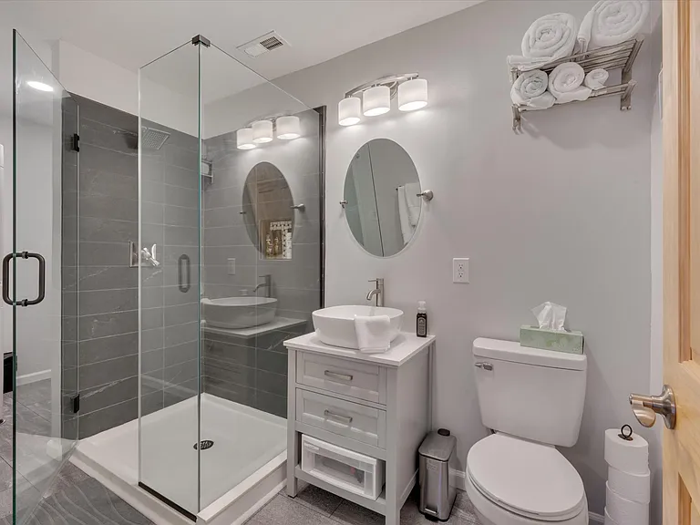 824 Warren Ave #A — Photo 9