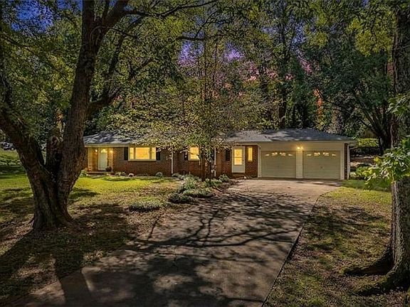 2nd image of 5728 Nylon Dr