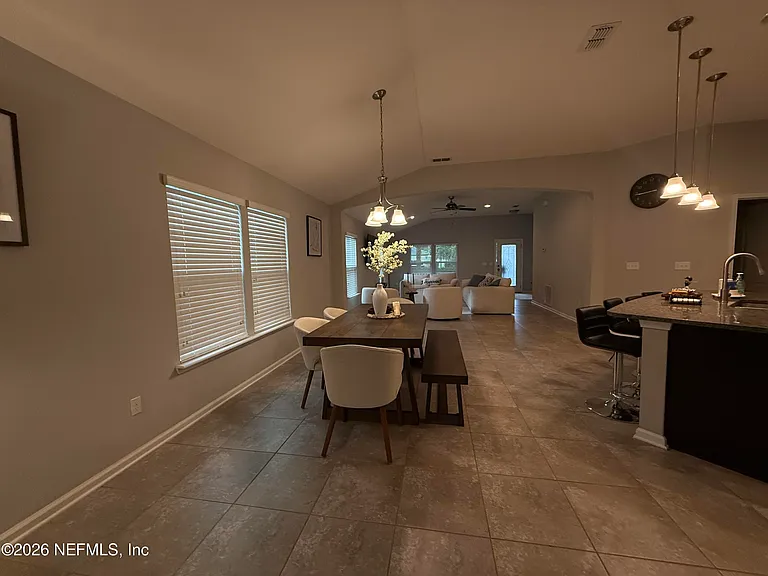 686 Glendale Ln — Photo 14