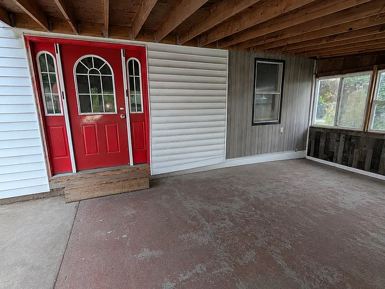 1935 Leclaire St — Photo 3