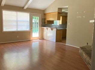 9711 S Petersham Dr, Houston, TX 77031