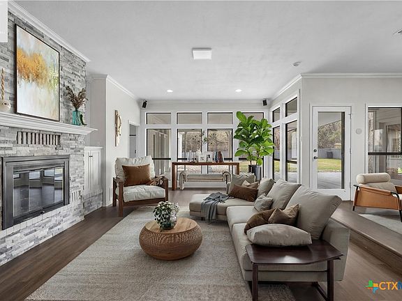 4th image of 4615 Sunflower Ln