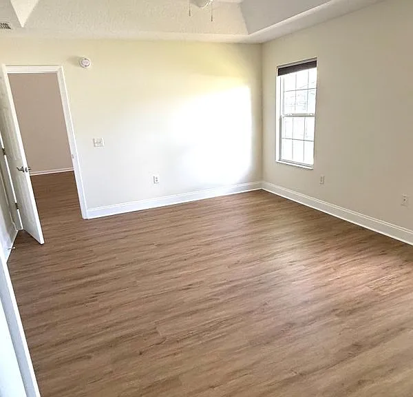 1111 SW Yorktown Gln — Photo 13