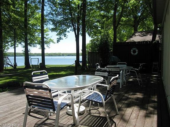 3rd image of 583 Driftwood St