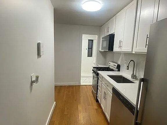 2nd image of 350 Greene Ave APT 2