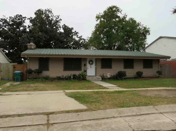 505 Johns Hopkins Dr, Kenner, LA 70065