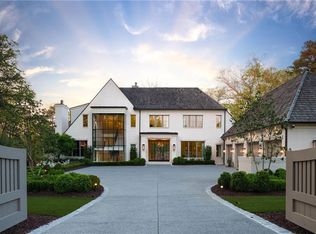 1165 W Garmon Rd, Sandy Springs, GA 30327
