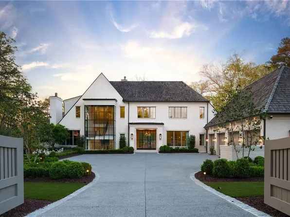 1165 W Garmon Rd, Sandy Springs, GA 30327