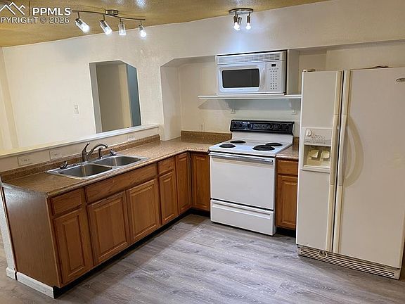 3rd image of 224-228 W 3rd St