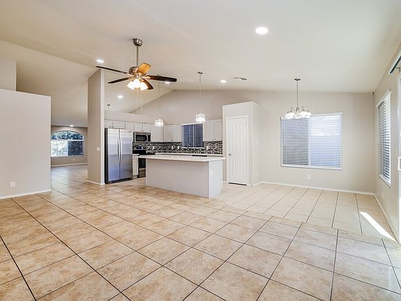 3rd image of 2904 W Sunland Ave