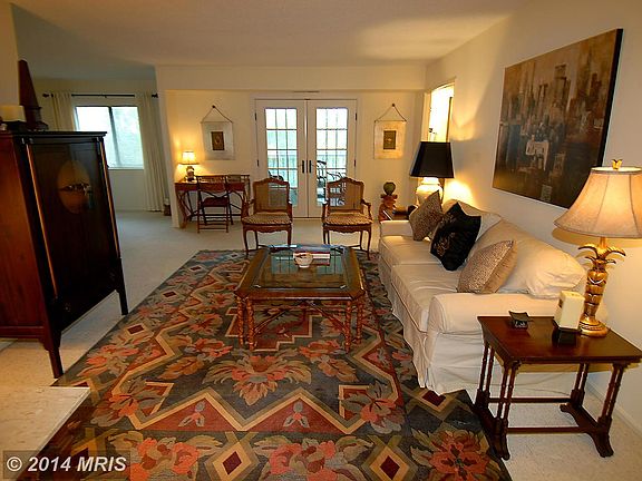 4th image of 5902 Mount Eagle Dr APT 916