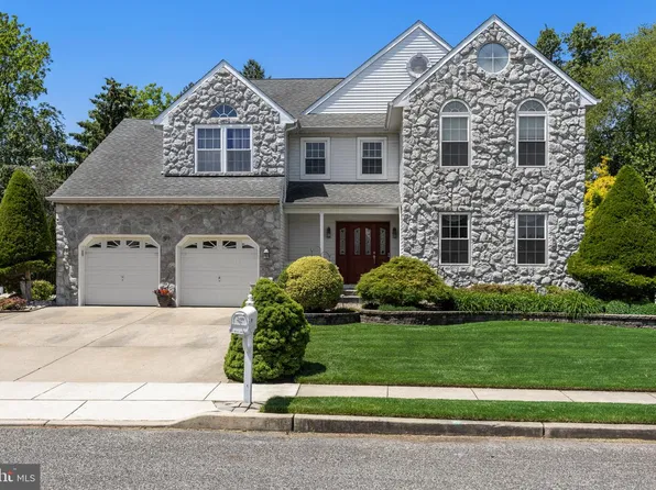 97 Jennifer Ln, Burlington, NJ 08016