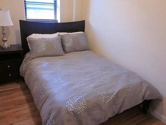 5th image of 18 Essex St