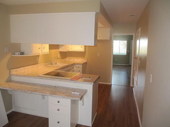 4th image of 22709 Palm Ave Unit D