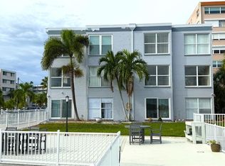 1859 Shore Dr S APT 101, South Pasadena, FL 33707