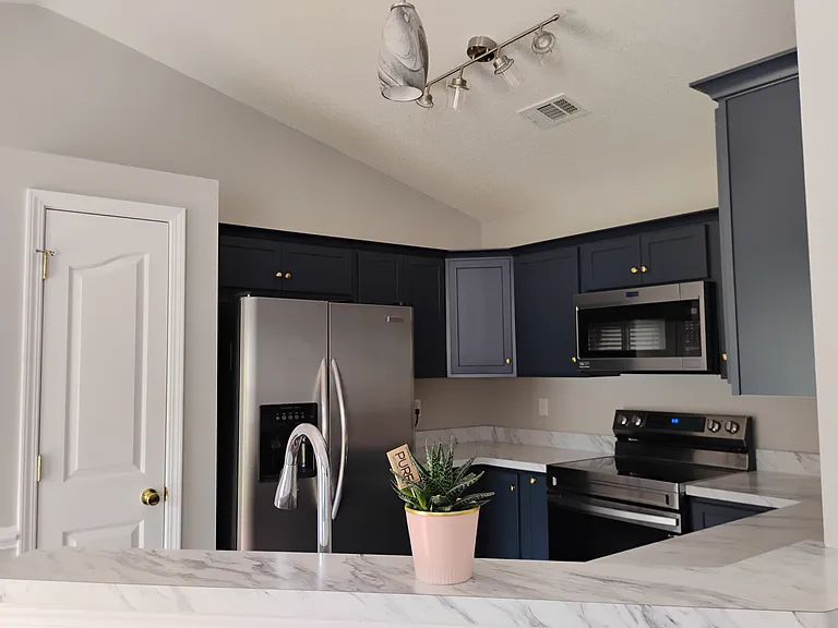734 Waterbrook Ln — Photo 6