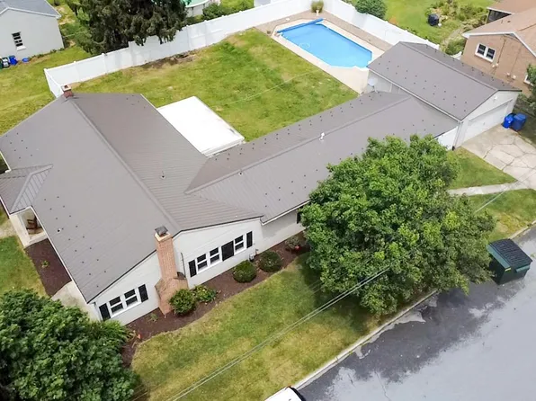 605 Prospect Ave, Shippensburg, PA 17257