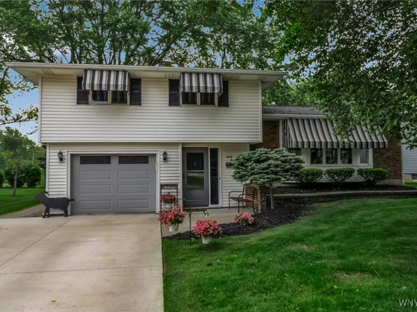 23 Briarhurst Rd, Williamsville, NY 14221