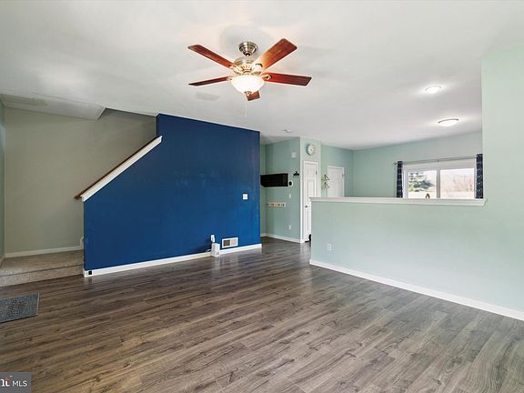 5th image of 3821 Hazelwood Ave