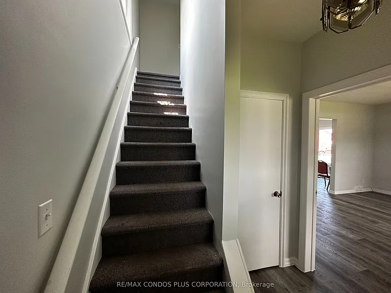 758 Niagara Stone Rd #3 — Photo 13
