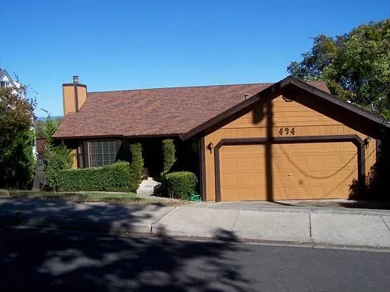494 Forest Dr photo 1