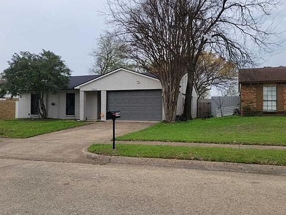 3rd image of 10023 Deer Hollow Dr