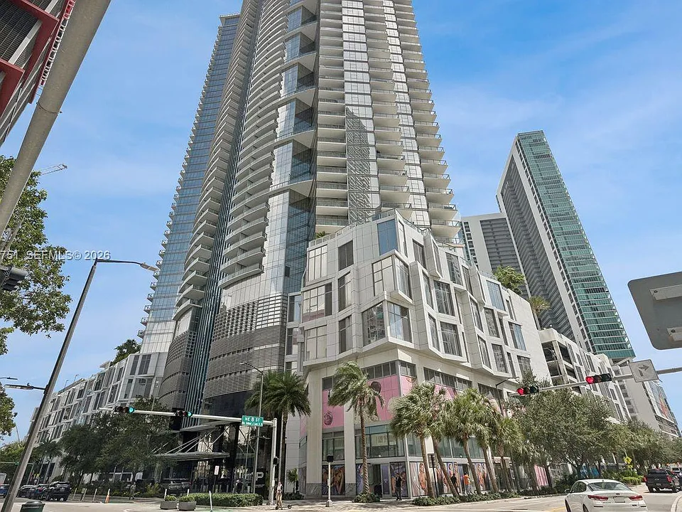 851 NE 1st Ave #1711