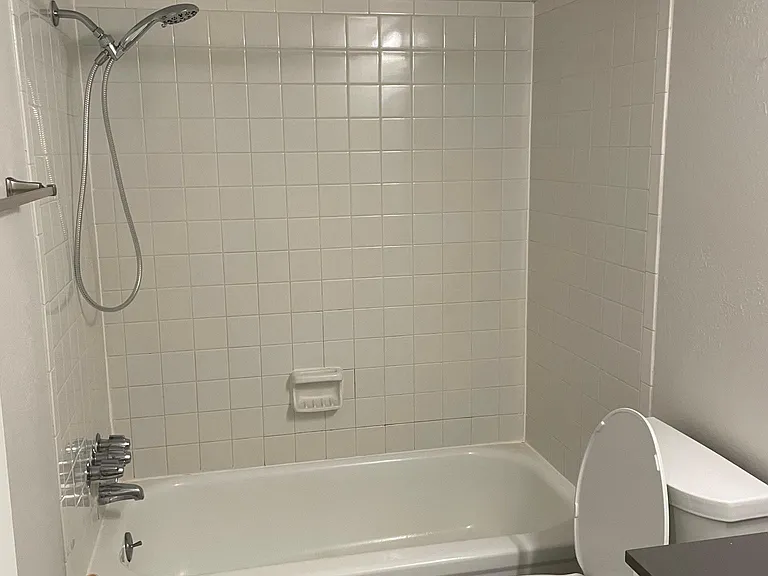1606 Cottonwood Dr #1 — Photo 13
