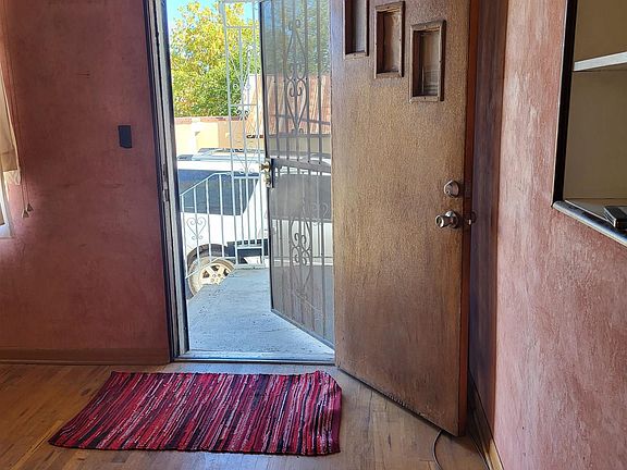 3rd image of 511 N Texas St