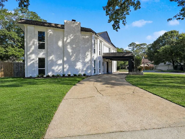8002 Lichen Ln — Photo 28