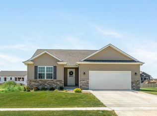 2720 Arbor Ridge Rd, Cedar Falls, IA 50613