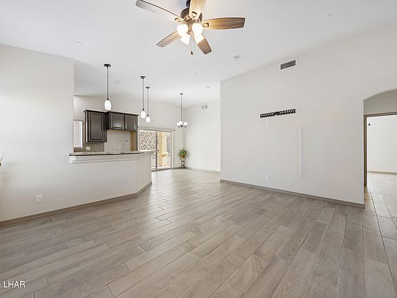 5th image of 2949 Sombrero Dr