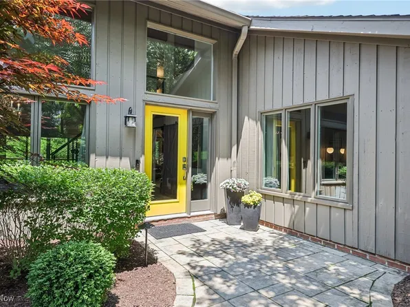 310-11 Wood Ridge Dr, Aurora, OH 44202