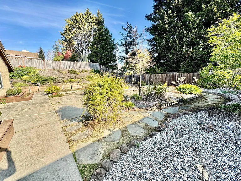 5477 Hackney Ln — Photo 45