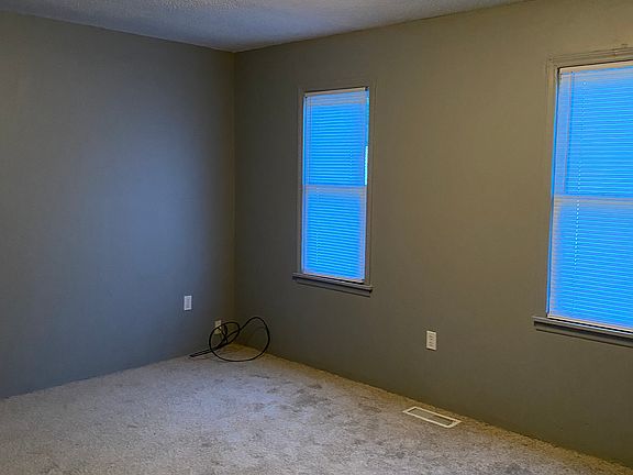 5th image of 394 Duke St #5