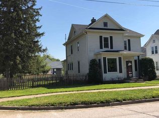 308 1st St NW, Elkader, IA 52043