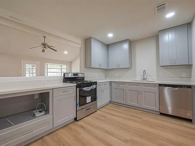 6919 Maczali Dr — Photo 8