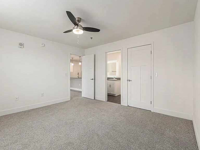 Eagle Ridge Apartment Homes — Photo 82