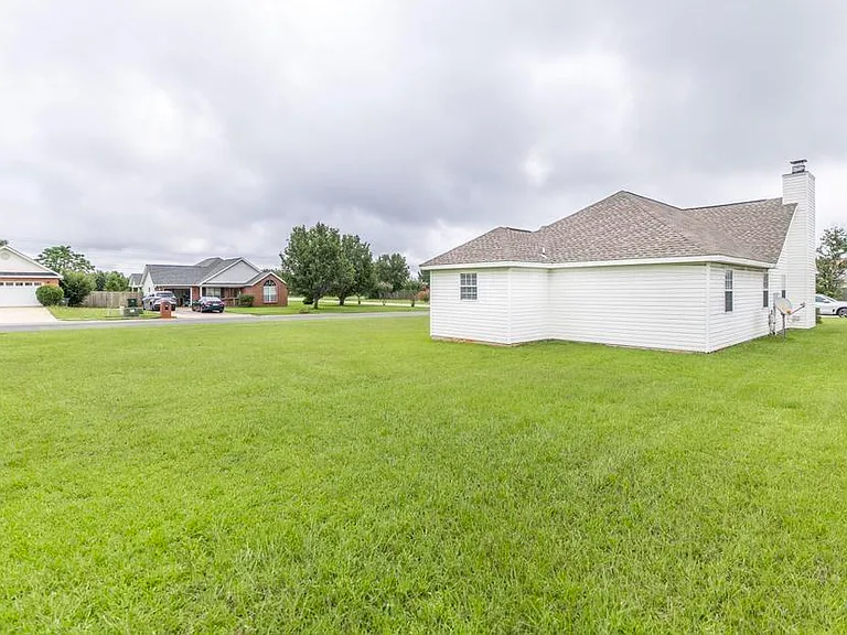 200 Stirling Bridge Dr — Photo 28