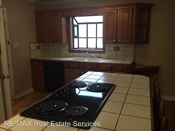 5th image of 3258 Hiawatha Dr