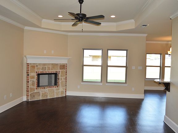2nd image of 670 Spencer Ln