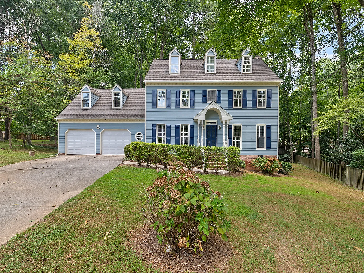 4 bed, 2.5 bath, 3257 sqft, $2,850 — Photo 2