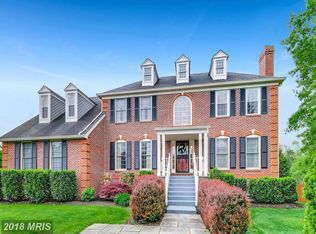 2 Summer Fields Ct, Lutherville Timonium, MD 21093