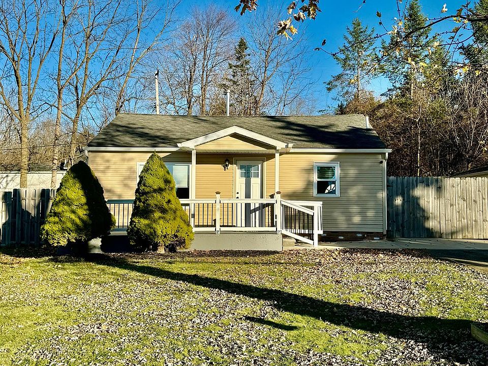 1st image of 4040 Manitoba St