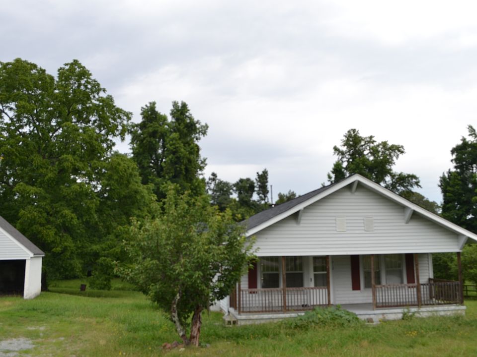 1st image of 1912 Harris Dr