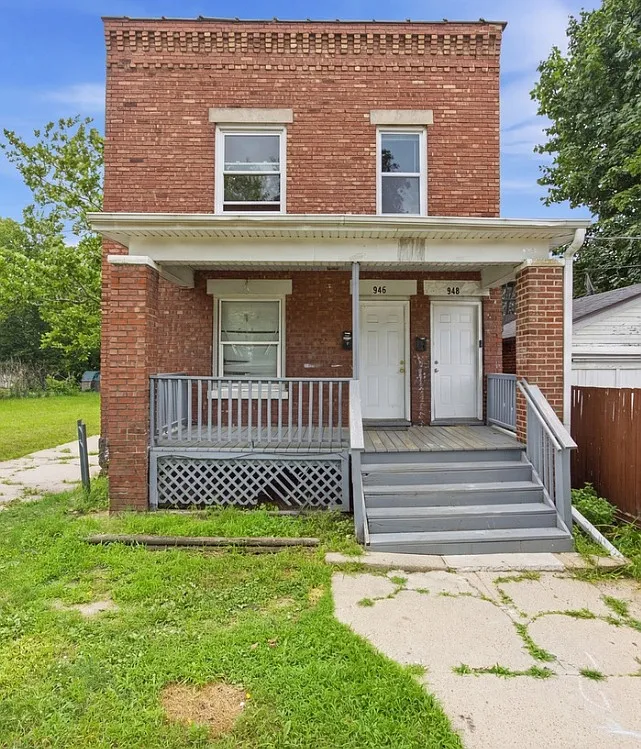 3 bed, 1050 sqft, $1,350 — Photo 2