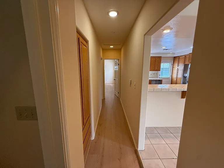 385 Eaton Dr — Photo 12